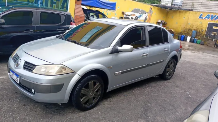 Renault Megane Sedan Dynamique Hi-flex 1.6 16V 2008
