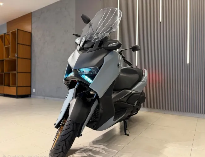 Yamaha XMAX 300 ABS 2026 Cinza - Estado de Zero - Baixa KM