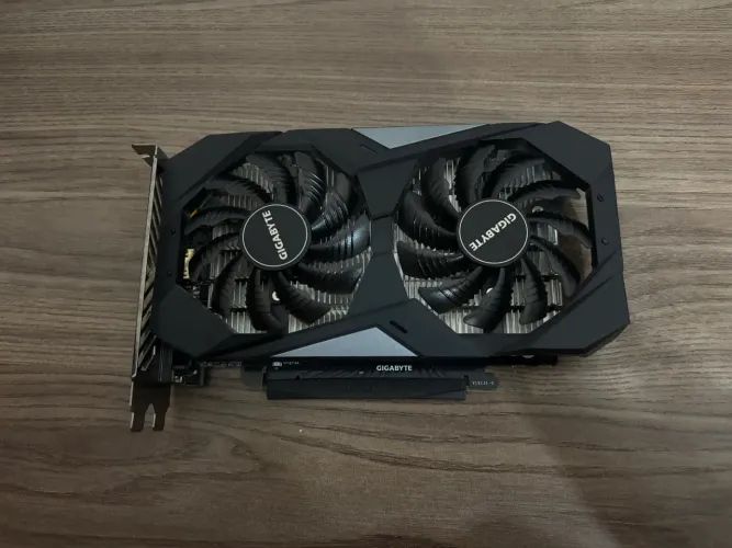 Placa de vídeo GTX 1650 GIGABYTE