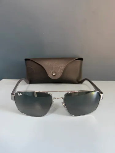 Óculos de sol Ray Ban original, ótimo estado de conservação