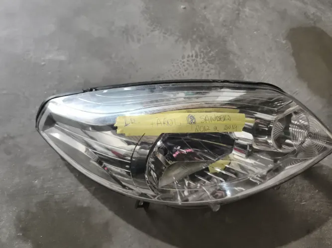 Farol Sandero LD - Cromado