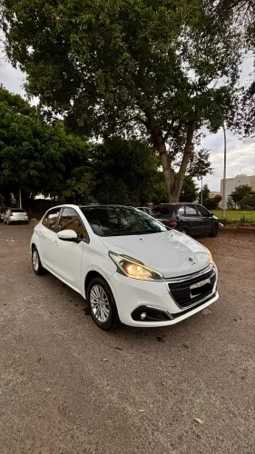 Peugeot 208 Allure 1.2 Flex 12V 5P Mec. 2017