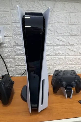 PS5 com leitor - Ótimo estado 