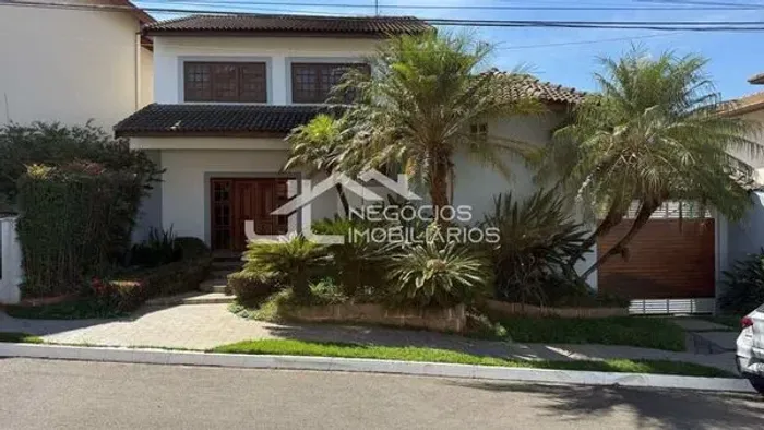 Casa em Condomínio com 5 Quarto(s) e 4 banheiro(s) para Alugar, 387 m² por R$ 9341 / Mês