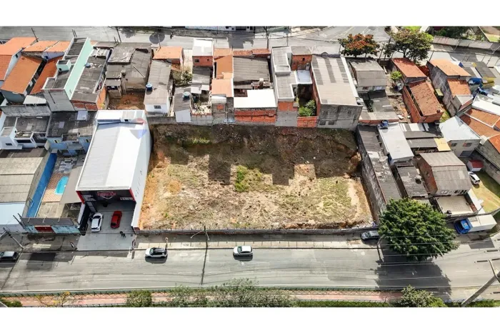 Terreno Comercial ou Residencial na Av. Ulysses Guimarães!250m² - Pq das Laranjeiras  Soro
