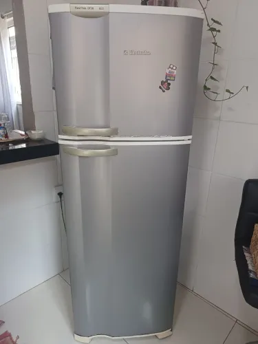 Geladeira Electrolux Frost Free 