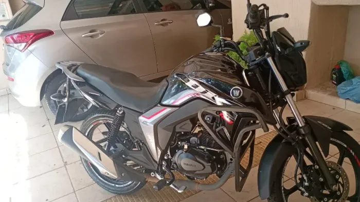 Moto novíssima