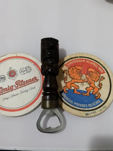 Abridor de Garrafas e bolachas coleção