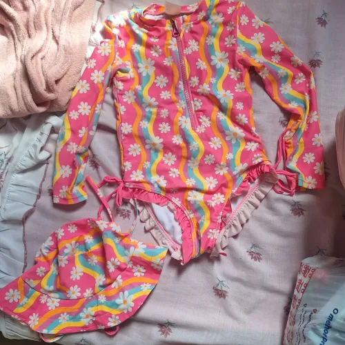 Maiô infantil tamanho 6 com chapéu
