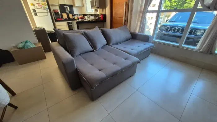 Sofá retrátil e reclinável - Linho cinza, 2,50 m de largura.