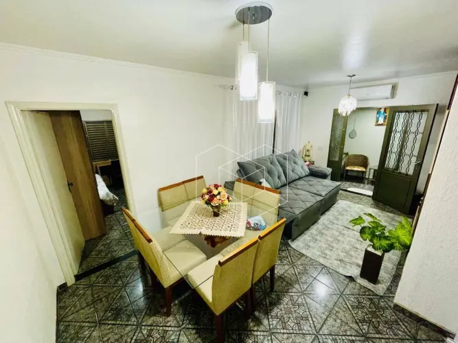Casa com 2 dormitórios à venda por R$ 350.000,00 - Jardim São Crispim - Jaú/SP