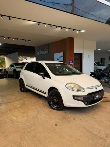 Fiat Punto Attractive 1.4 Fire Flex 8V 5P 2014