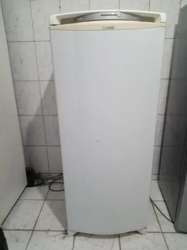 VENDO UMA GELADEIRA CONSUL FROS FREE TODA BOA FACO ENTREGA