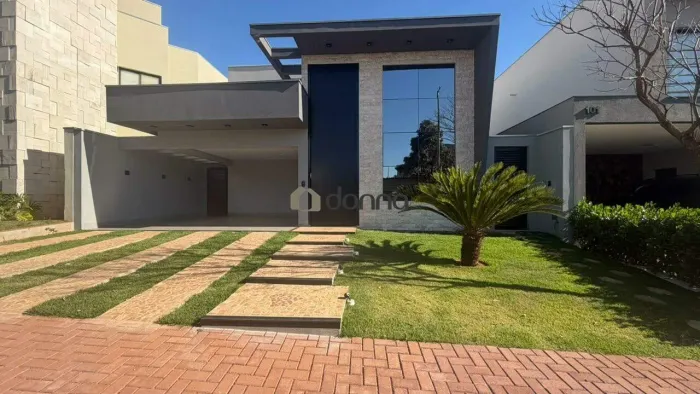 Casa à venda, 3 quartos, 3 suítes, 4 vagas, Estância dos Ipês - Uberaba/MG
