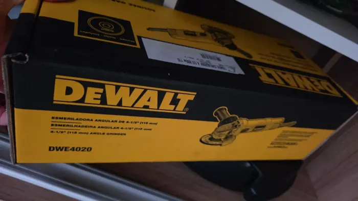Esmerilhadeira Dewalt Angular 110V Nova 800 Watts