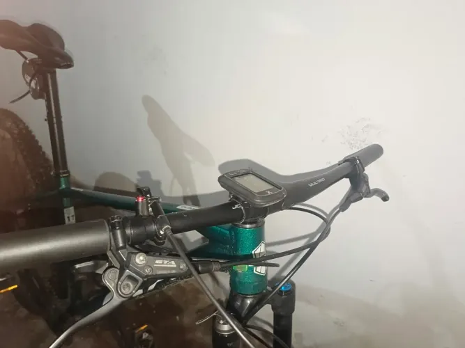 Vende-se guidão MTB integrado de alumínio jourley