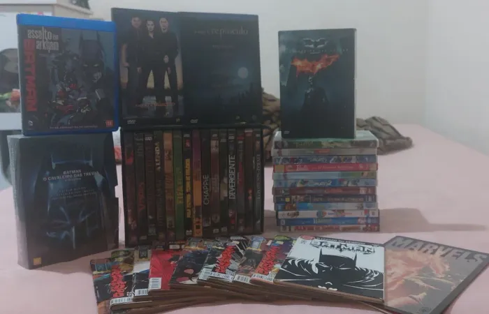 A saga Crepúsculo completa + 26 DVDs de filmes e desenhos + 2 box e 1 blu-ray do Batman