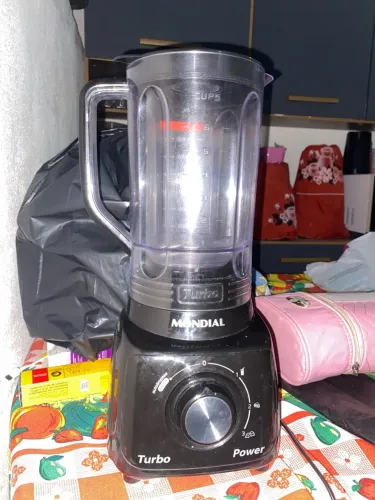 Vende-se liquidificador novo