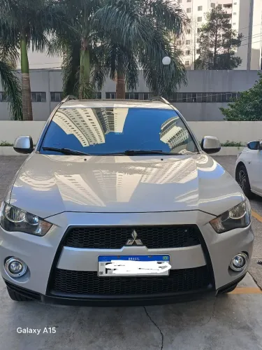 Mitsubishi Outlander 2.0 16V 160cv Aut. 2012