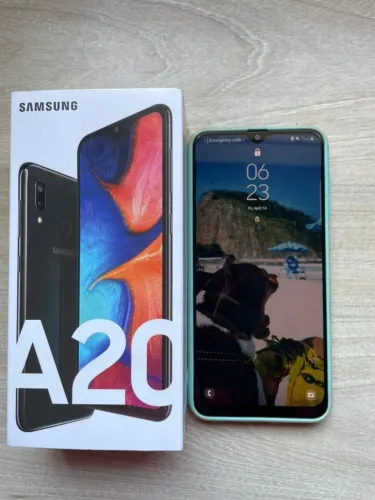 Samsung Galaxy A20 32GB Usado + Caixa