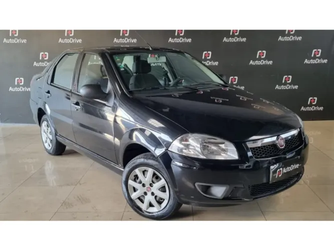 Fiat Siena Attractive 1.4 Fire Flex 8V 4P 2013