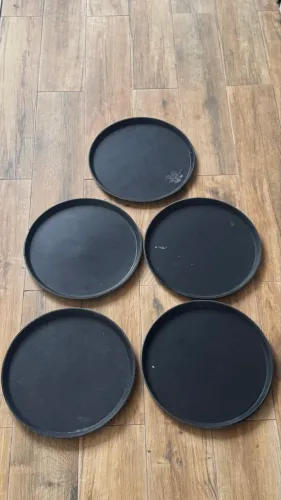 2 BANDEJAS ANTIDERRAPANTE PARA GARÇOM 