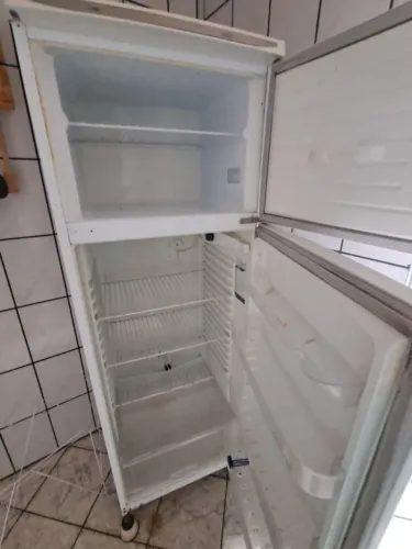 Vendo todos esses itens em bom estado e voltagem 127v