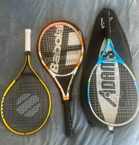 Raquetes de tênis Babolat Artengo e Adams
