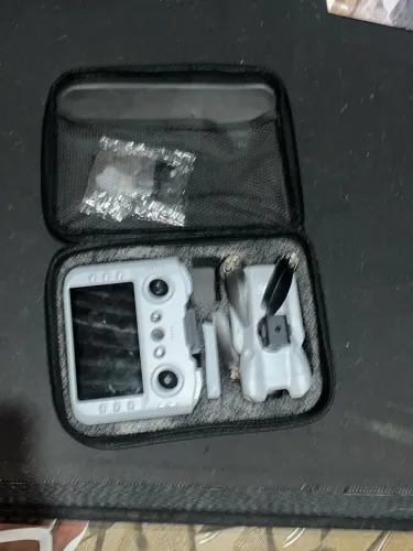 Vendo drone 400 reais drone semininovo , semi profissional