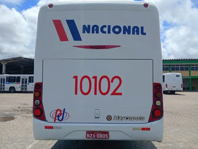 Ônibus rodoviário com banheiro 