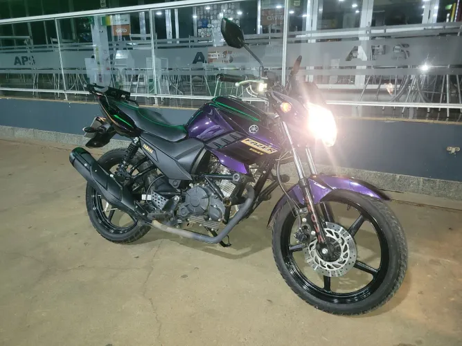 Vendo fazer 150 sed muito economica e comfortavel