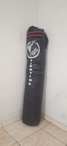 Vendo Saco de pancada 1,80m.