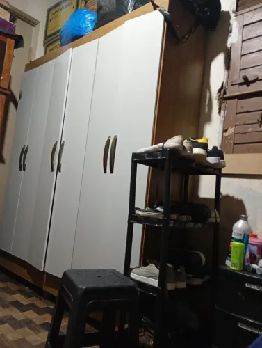 Vendo guarda roupa de solteiro
