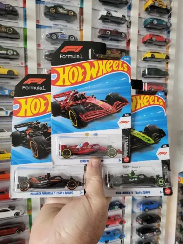 Trio Fórmula 1 Hot Wheels.