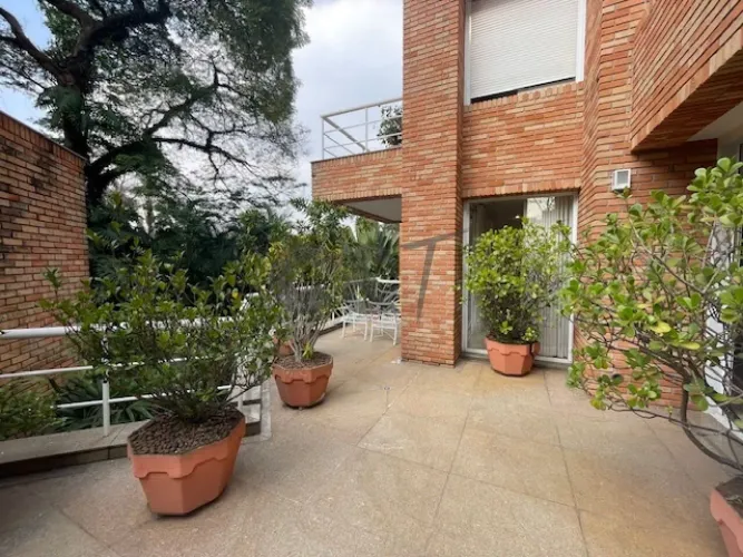 Casa de Condomínio - 5 Dormitórios (Suítes) à Venda no Alto da Boa Vista - São Paulo/SP.