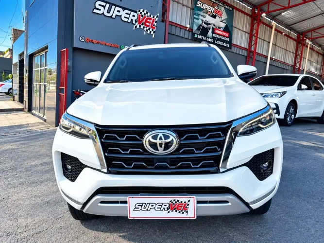 Toyota Hilux SW4 SRX 4X4 2.8 TDI 16V Dies. Aut. 2021