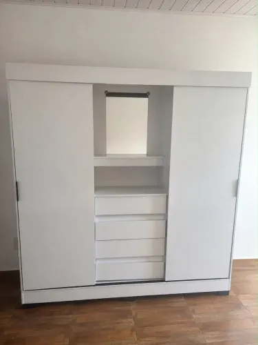 Guarda roupa de casal