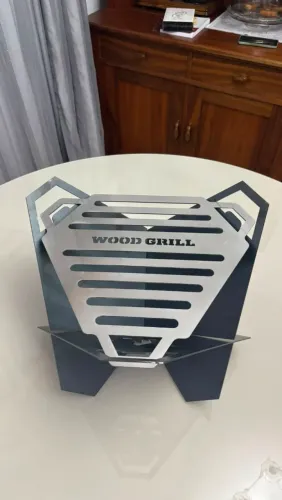 Churrasqueira Portátil. Grelha de inox 304.