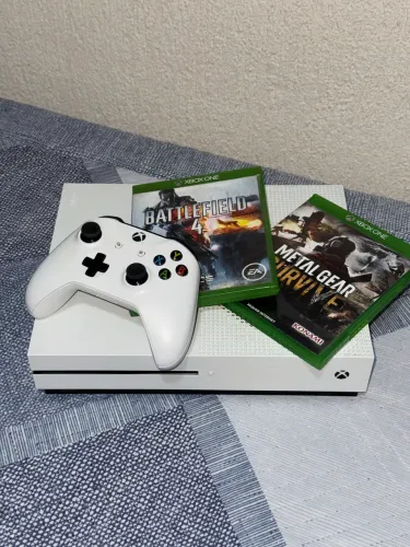 Xbox One S 1TB com 2 jogos e 1 controle