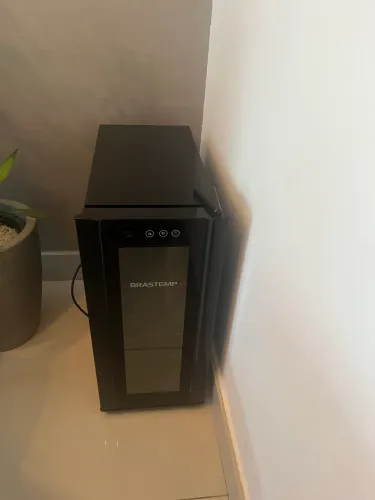 Adega Brastemp para 12 Garrafas Preta