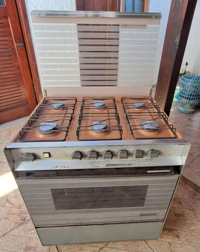 FOGAO A GAS DE 6 BOCAS. CONTINENTAL 2001 - R$ 250,00