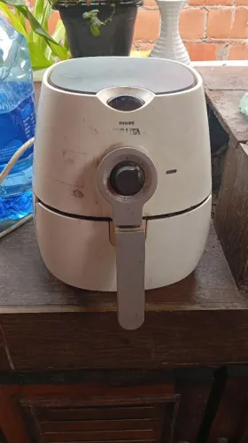 Fyfraier marca philips usado cor branca 