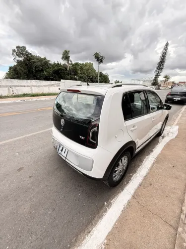 Volkswagen Up! Cross 1.0 TSI Total Flex 12V 5P 2016