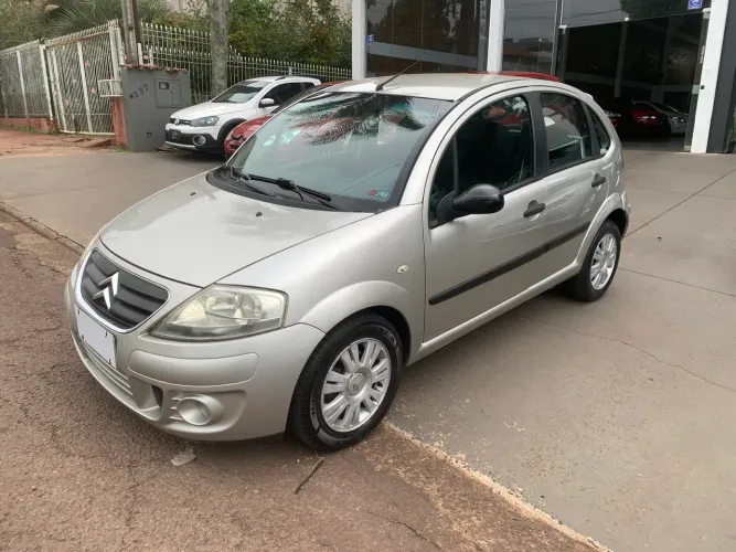 Citroen C3 GLX 1.4/ GLX Sonora 1.4 Flex 8V 5P 2011