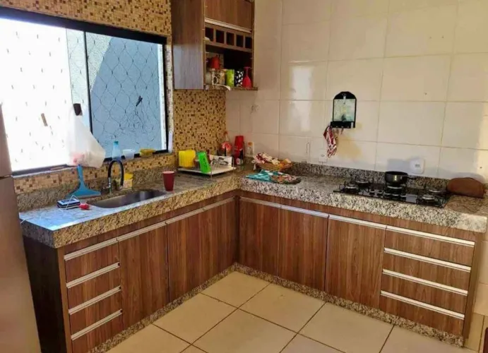 VENDO CASA ARAÇA