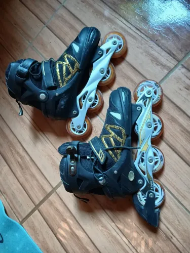Vendo patins semi novo N 41-42