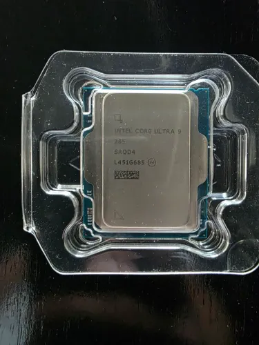 Intel Core Ultra 9 295