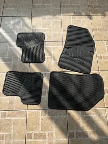 Tapete para carro Jeep