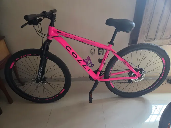Bicicleta colli pouco usada