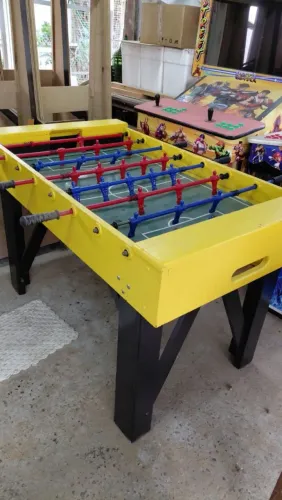Vendo mesa de pebolim